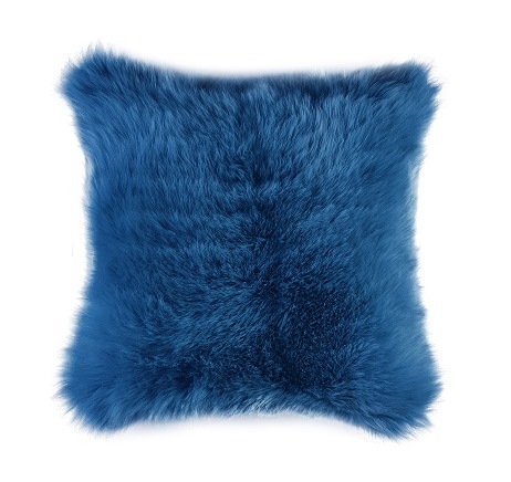 housse de coussin mouton vrai agneau bleu dur marine peau fourrure laine naturelle teintée cuir dt collection décoration direct tannerie grossiste importateur fournisseur fabricant