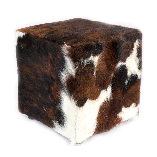 Pouf en peau de vache exotique normande marron noire blanche assise en mousse à mémoire de forme confortable léger vrai peau de bête cuir naturel chaise banc assise dt collection importateur