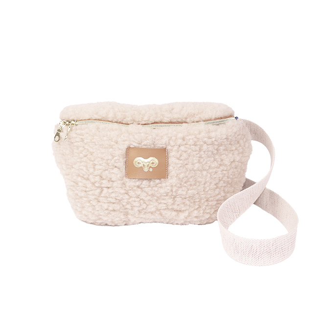 Sac banane en laine de mouton marron N2